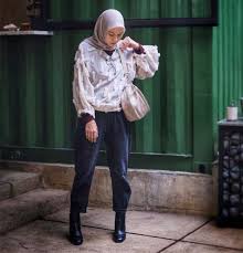 Explore tweets of zaskia adya mecca @zaskiadyamecca on twitter. Inspirasi 10 Gaya Berhijab Zaman Now Ala Zaskia Adya Mecca