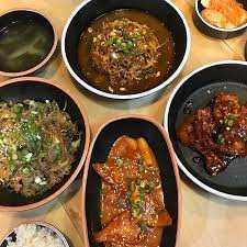 Just name a few good ones: 7 Restoran Korea Halal Di Bangi Shah Alam Putrajaya Banyak Lagi