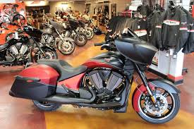 Black Bike Week Myrtle Beach 2020 2015 Victory Cross Country Two Tone Suede Sunset Red Over Black Stock 1983 Coastal Victory Indian Motorc Motorcycle Victory Motorcycle Motorcycle Culture