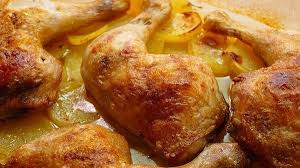 A continuación, te compartimos la receta de pollo al horno , gracias al canal de youtube amiestiloperú. Muslos De Pollo Al Horno Con Patatas Receta Deliciosa Con 5 Ingredientes
