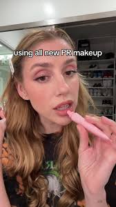 I have to start experimenting more with my makeup because I LOVE how t...