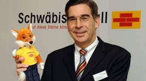 Die füchsin ist in einem sehr guten. Bausparkasse Schwabisch Hall Aushangeschild Plusch Fuchs Zuruckgerufen Wirtschaft Stuttgarter Nachrichten