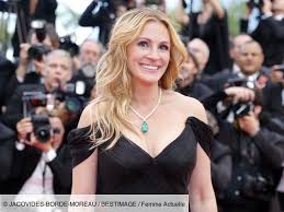 2021 Julia Roberts Her Beauty Secret For Young Skin Finally Revealed And It S Not Cosmetic Surgery Femme Actuelle Le Mag Author page to post updates about my novels and other books. healthy life beauty family and actual articles