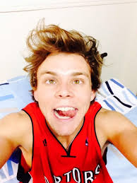 Ali Skittles (aliskittles)