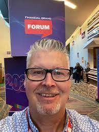 Linda Fluke's Instagram, Twitter & Facebook