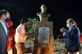 En el 200° aniversario de su muerte, martín miguel de güemes será homenajeado con su figura en un fernández reveló que le pidió la inclusión del histórico general y gobernador salteño al presidente del banco central miguel ángel pesce. Se Instalo Un Busto Del General Guemes En Finca El Paraiso
