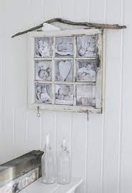 13 x 21 pouces très vielle fenêtre dans un cadre très sain avec zero pourriture.parfait pour décor champêtre dans une pieces. Une Fenetre Transformee En Cadre Photo 20 Idees Laissez Vous Inspirer