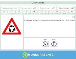 Nella situazione rappresentata in figura i veicoli transitano nell'ordine: Mondopatente Posty Facebook