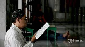 Berikut bacaan lengkap surat yasin. Surat Yasin Ayat 1 83 Tulisan Arab Dan Latin Beserta Artinya Tribunnews Com Line Today