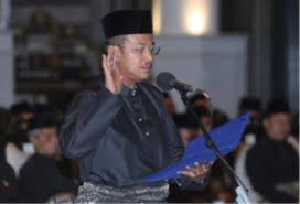 Wawancara bersama bekas menteri besar terengganu oleh hakim rahman. Pas Ahmad Samsuri Is New Terengganu Mb