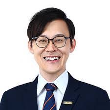 Alex Choy's Instagram, Twitter & Facebook