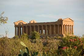 La sicilia è disseminata di siti archeologici che testimoniano la millenaria storia dell'isola attraversata dalla civiltà greca, cartaginese, romana, normanna e saracena. Siti Archeologici Ad Agrigento Wikipedia