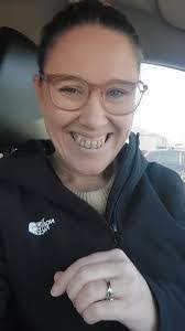 Annie Fry's Instagram, Twitter & Facebook