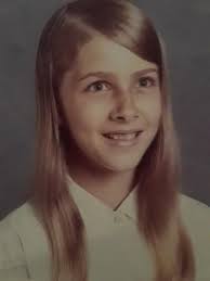 Identify unknown family lady in photo?