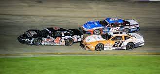 Luke Fenhaus Returns Bump and Run to Win Slinger Nationals – Short Track  Scene