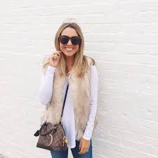 Instagram post by alex garza • jul 11, 2017 at 8:58pm utc. Alex Garza On Instagram Enjoying This Beautiful Warm Day In Nashville My Fur Vest Is Amazing Quality An Cute Everyday Outfits Fashion Inspo Ideas Fashion