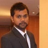 3 Questions ki Navin Ramgoolam fin poz Soodesh Callychurn dans meeting  Triolet: 1. Ki san la “Manish Roy”? 2. Ki san la 2 frères Gurroby? 3. Ti  papier par millions PS. Réponse