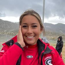 Aly Fernandez's Instagram, Twitter & Facebook