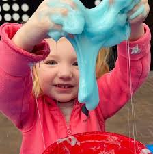 Squad up with the plushiest version of the classic game MONOPOLY!! 🎲 This  limited edition game comes with an exclusive 4” Cam the Cat🎩 plus custom  tokens that represent Squishmallows!! Set up