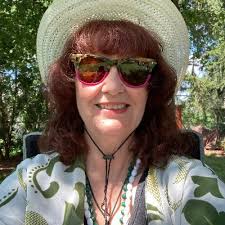 Laura Grimshaw (@legrim)