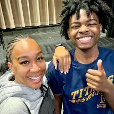 Dear November, I looked up, and you were gone. 😕🙏🏾 #NovemberDump