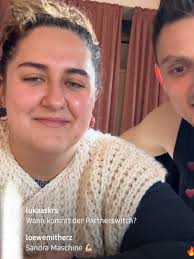 Selfie Sandra Verabschiedet Sich Insta