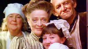 The Secret Garden Mrs Medlock 1993 Secret Garden Maggie Smith Movies The Secret Garden 1993
