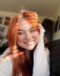 Alyssa Benson's Instagram, Twitter & Facebook