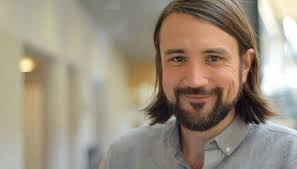 Han skal lage dei perfekte eksamensoppgåvene