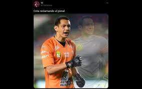 Las chivas del guadalajara sacaron una importante victoria en su juego contra león al ponerse en marcha la jornada 11 del torneo. Cota Vs Macias Los Memes Y Teorias Conspiranoicas Que Dejo El Chivas Vs Leon El Informador