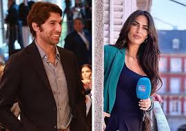 Amadora gostosa do cu guloso sentando com o cuzinho no paui