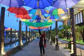 Untuk tempat parkir, museum geologi memang tidak memilikinya sendiri, namun parkir di jalan diponegoro bisa dimanfaatkan. Liburan Kece Bersama Keluarga Dan Sahabat Ulasan Beejay Bakau Resort Restaurant Probolinggo Indonesia Tripadvisor