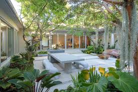 51 Captivating Courtyard Designs That Make Us Go Wow Courtyard Gardens Design Courtyard Design Courtyard House