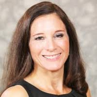 Suzanne Crump's Instagram, Twitter & Facebook