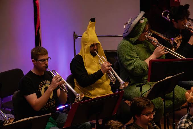 Bend Pops Orchestra brings spooky holiday concert to Madras