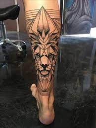 D�couvrez notre compilation de dessins pour les gar�ons � se faire tatouer sur le mollet en visionnant motifs en #eanf#. 3d2b3ee042991429d2dbfe9a7927647f Tatouage Tatouage Mollet Homme Tatouage Geometrique