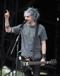 Michael Clifford Dyes His Hair Black 5sos Michael Michael Clifford Hair 5sos Michael Clifford