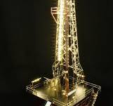 Gold oilfield drilling rig derrick model