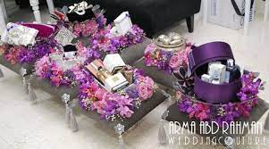 Anda boleh dapatkan berbagai idea untuk gubahan hantaran kahwin ini. 83 Hantaran Kahwin Tunang Ideas Gift Tray Wedding Gifts Dulang Hantaran Ideas