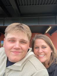 Ella and I used up the last of the peaches this evening. Peach Crisp for  the win!!