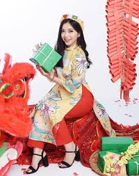 Áo dài là quốc phục biểu tượng của dân tộc việt nam. Máº·c Ao Dai Táº¿t Canh Ty 2020 Má»¹ Nhan Viá»‡t Xinh Ä'áº¹p Kho Káº¿t Luáº­n Ai Ä'áº¹p Nháº¥t