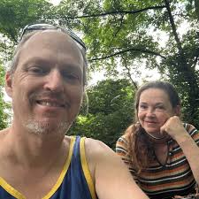 Happy birthday to British-American actress, comedian, singer, writer,  producer, and director Tracey Ullman, born December 30, 1959. She starred  in the 1980s comedy shows A Kick Up the Eighties, Three of a