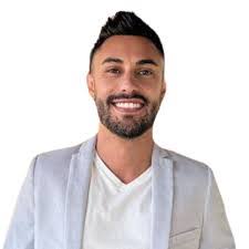 Adam Assad's Instagram, Twitter & Facebook