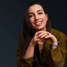 WOMEN ARTIST Question!!! If you find open call request for big group  exhibition in Venice during Venice Biennale. Will you fill up the request  for 300€? But if you get selected you