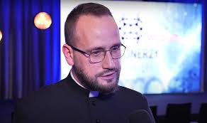 Chcę być księdzem od życia”. Co łączy „wyklętych” z osobami w kryzysie  samobójczym