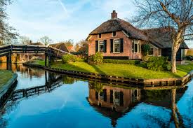 Tripadvisor has 5,329 reviews of giethoorn hotels, attractions, and restaurants making it your best giethoorn giethoorn tourism: Marchenwelt 2 Tage Am Wochenende Nahe Giethoorn In Den Niederlanden Im 3 Hotel Nur 35 Urlaubstracker De