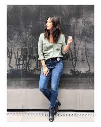Kareena Kapoor Khan S First Look As A Super Stylish Cop From Angrezi Medium Has Whipped Fans Into Frenzy Hungryboo Kareena Kapoor Hairstyles Bollywood Fashion Fashion