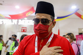 Segmen diskusi dari parlimen bersama dato 39 seri dr shahidan kassim. Refer Zahid To Disciplinary Board If Recording Authentic Shahidan Malaysia The Vibes