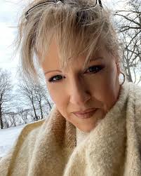 Heather Otis (@heatherotis123) • Fotky a videa na Instagramu