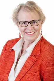 Tanya Hooker's Instagram, Twitter & Facebook